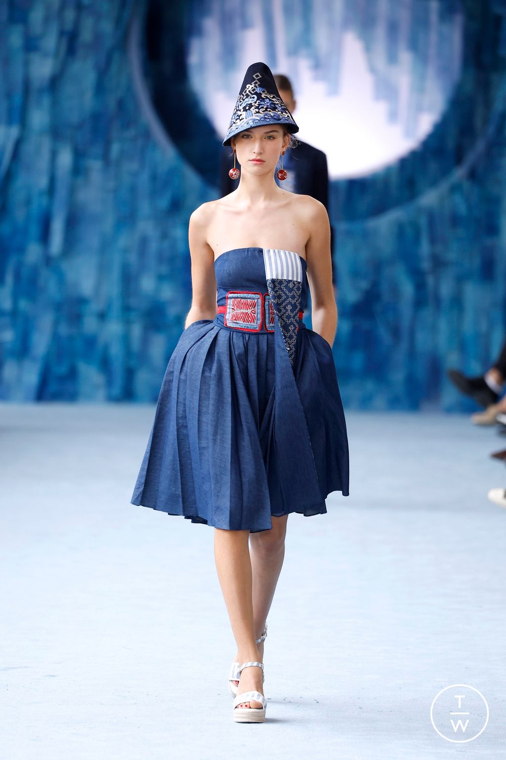Fashion Week Milan Spring/Summer 2025 look 20 from the Hui collection womenswear