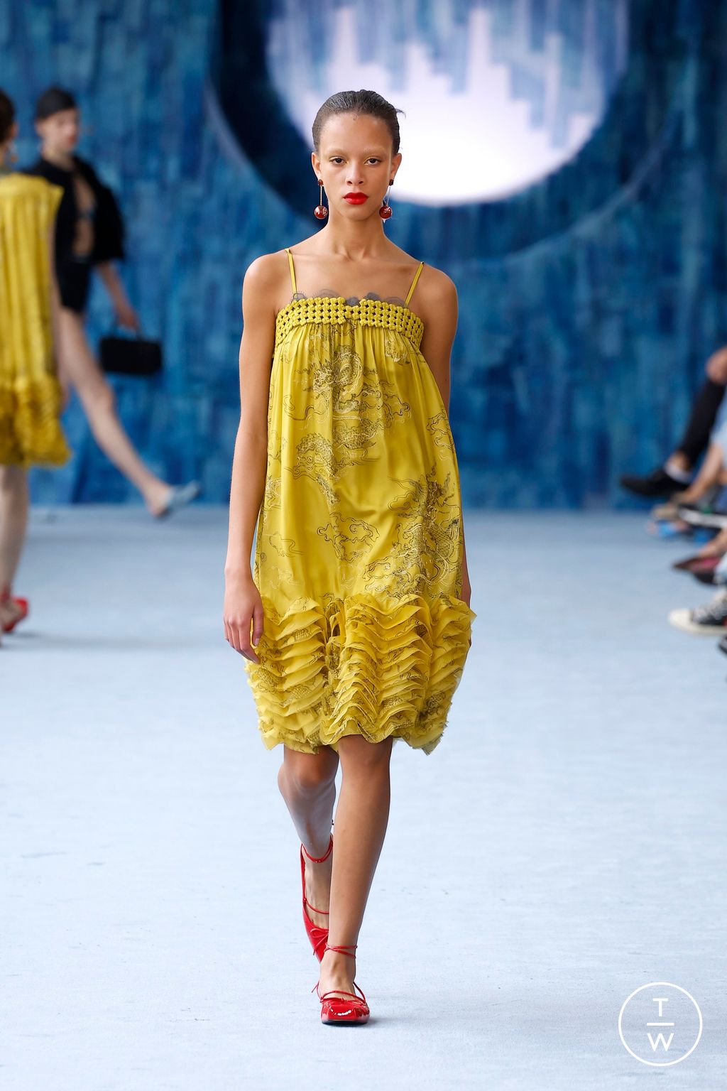 Fashion Week Milan Spring/Summer 2025 look 31 from the Hui collection womenswear