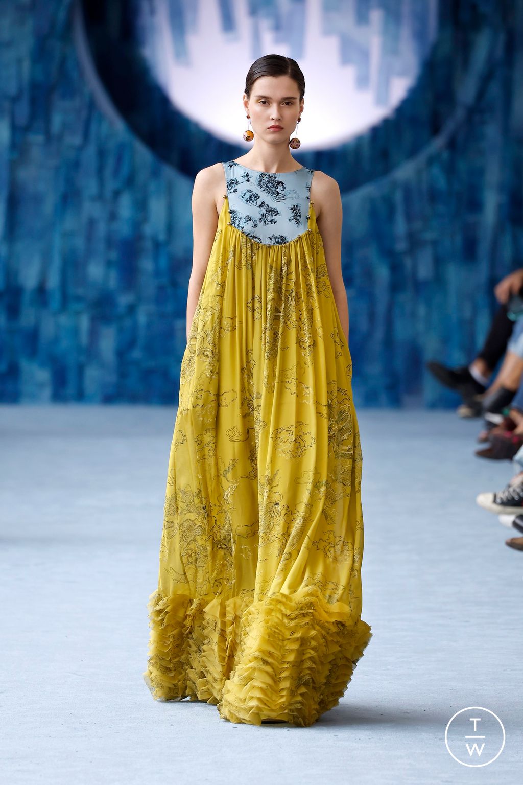 Fashion Week Milan Spring/Summer 2025 look 37 from the Hui collection womenswear