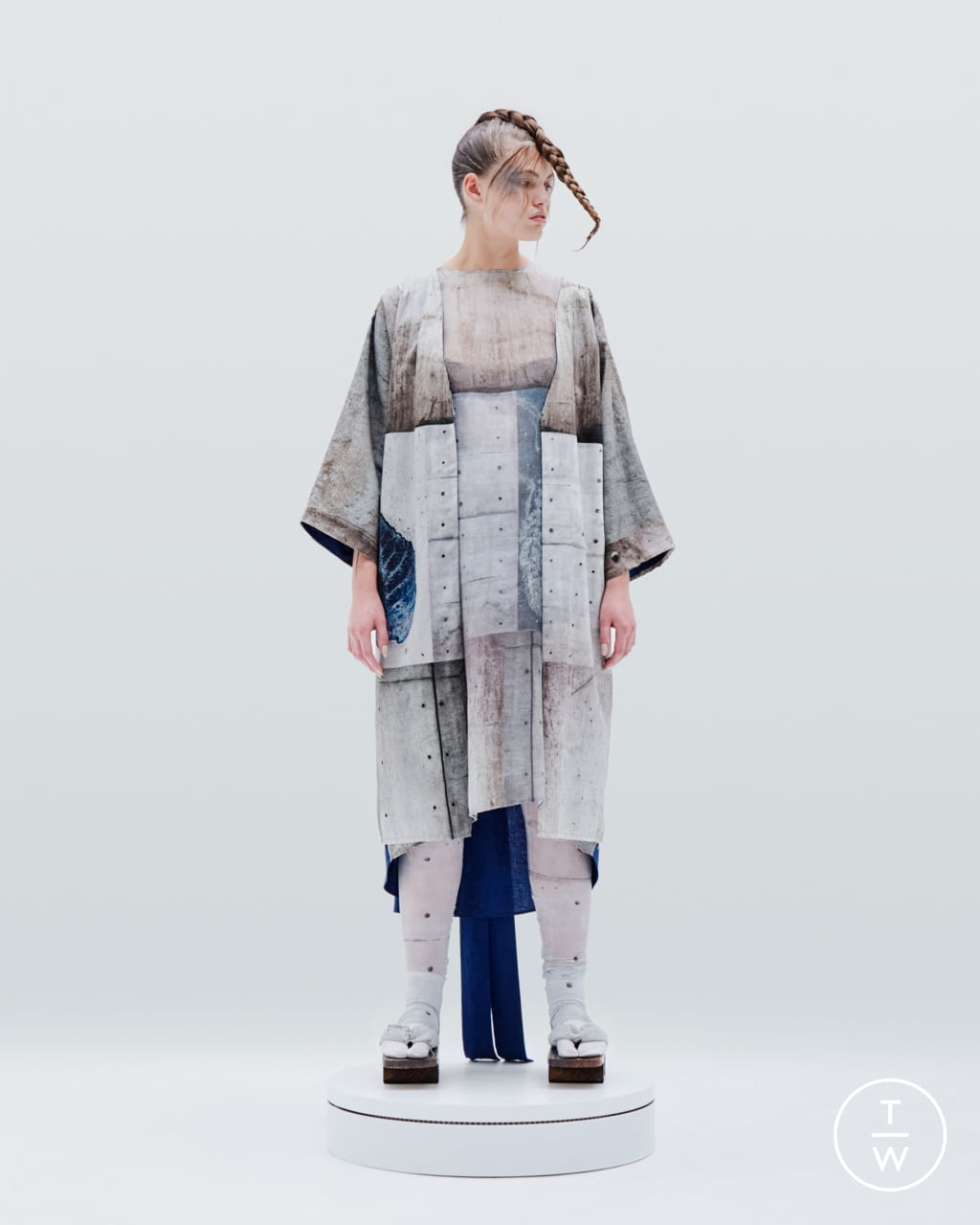 Fashion Week London Spring/Summer 2022 look 3 from the IA London collection womenswear