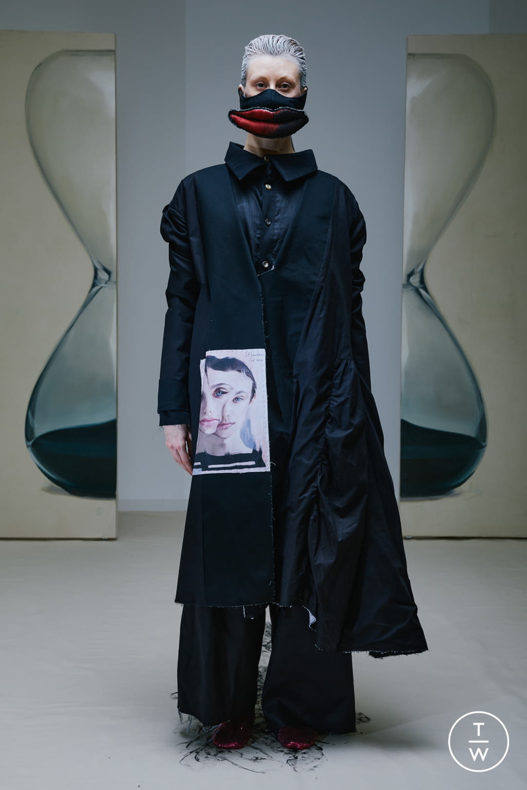 Fashion Week London Fall/Winter 2021 look 16 from the IA London collection 女装