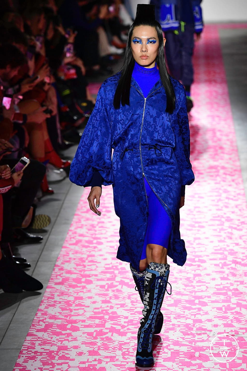Fashion Week Milan Fall/Winter 2019 look 5 de la collection Iceberg womenswear