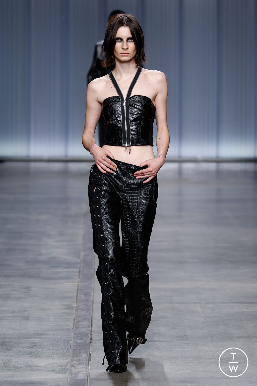 Fashion Week Milan Spring/Summer 2024 look 1 de la collection Iceberg womenswear