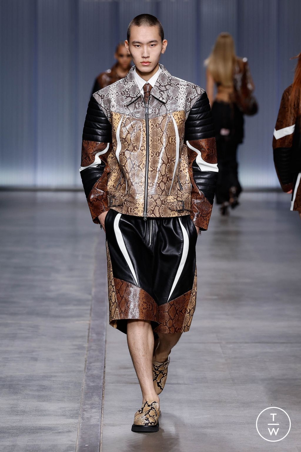 Fashion Week Milan Spring/Summer 2024 look 11 from the Iceberg collection 女装