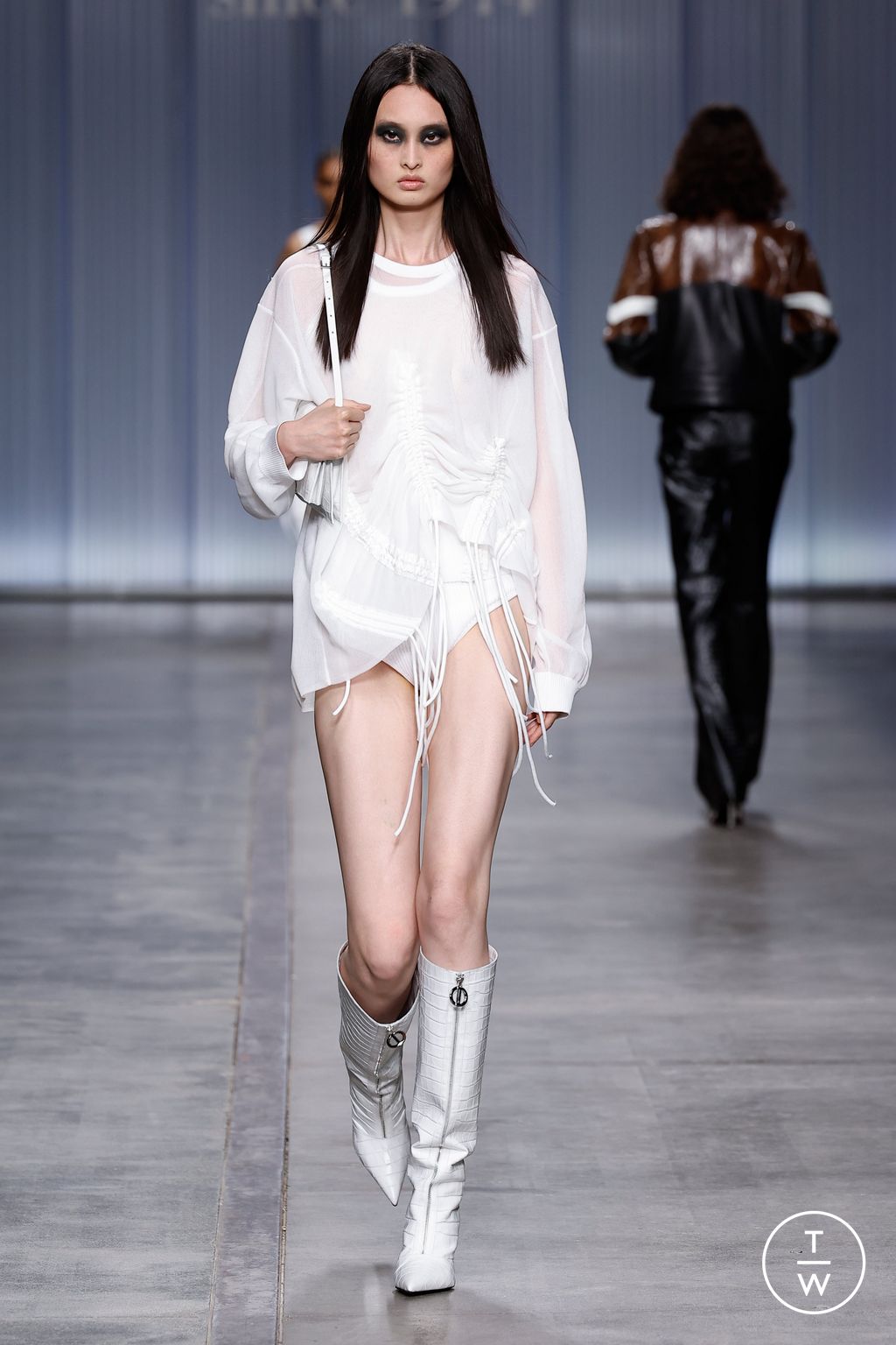 Fashion Week Milan Spring/Summer 2024 look 15 from the Iceberg collection womenswear
