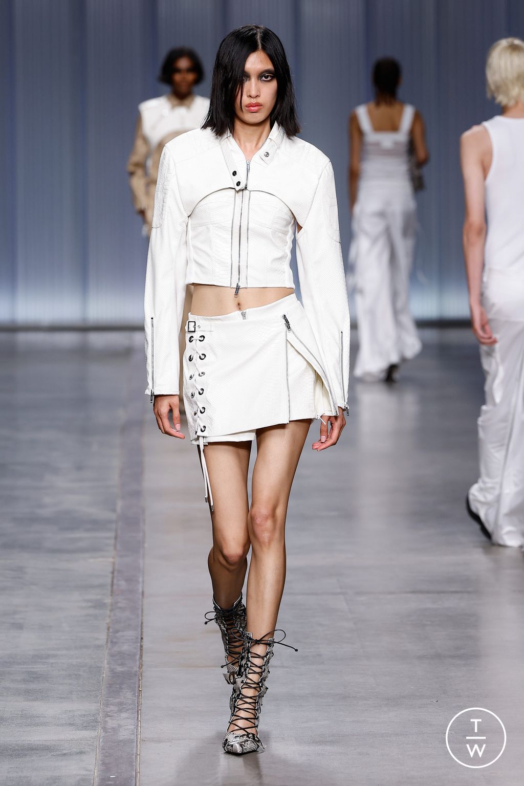Fashion Week Milan Spring/Summer 2024 look 18 from the Iceberg collection womenswear