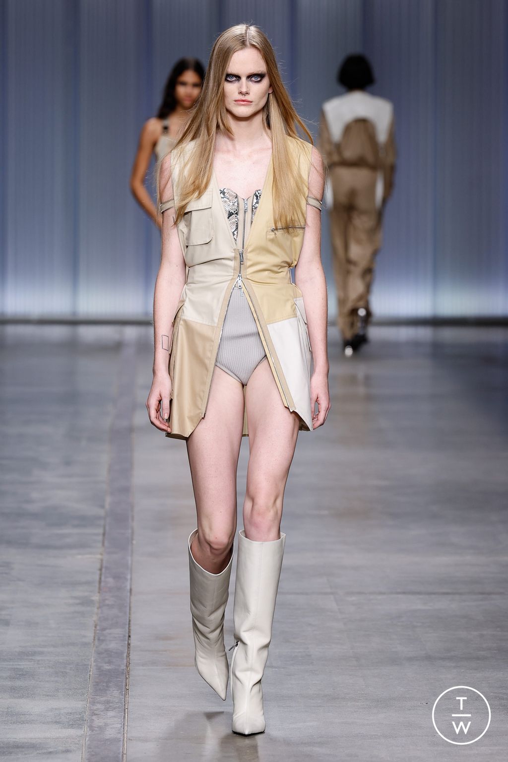 Fashion Week Milan Spring/Summer 2024 look 21 from the Iceberg collection 女装