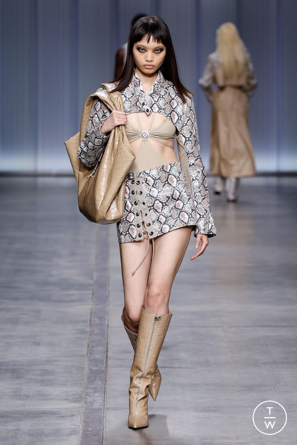 Fashion Week Milan Spring/Summer 2024 look 27 from the Iceberg collection womenswear