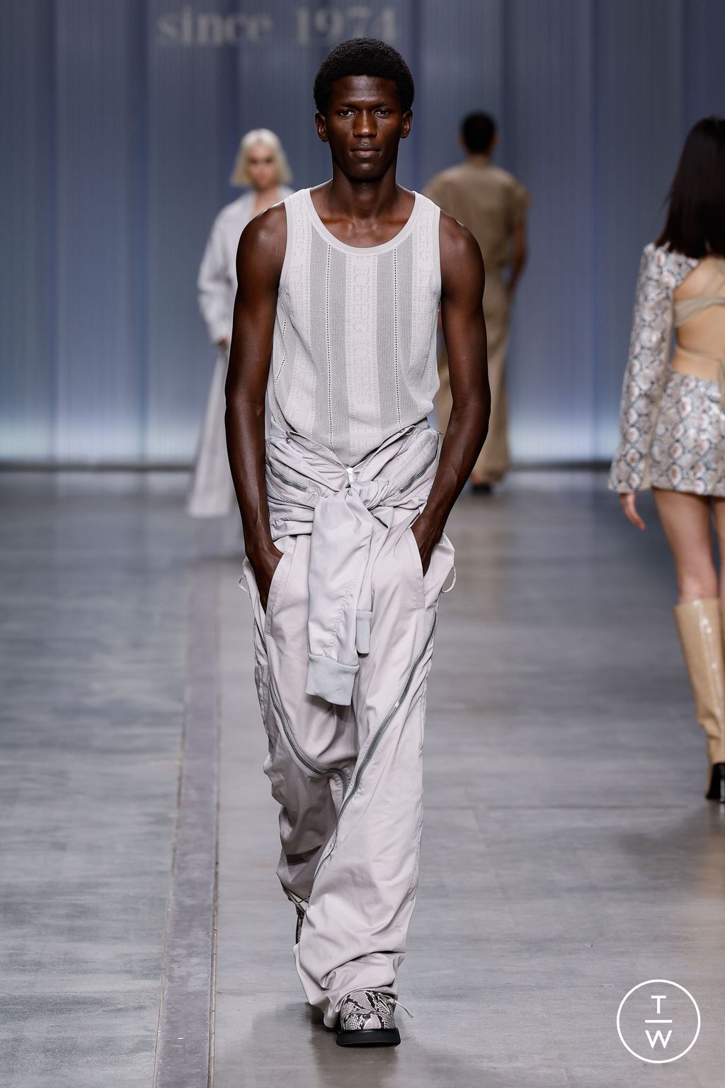 Fashion Week Milan Spring/Summer 2024 look 28 from the Iceberg collection womenswear