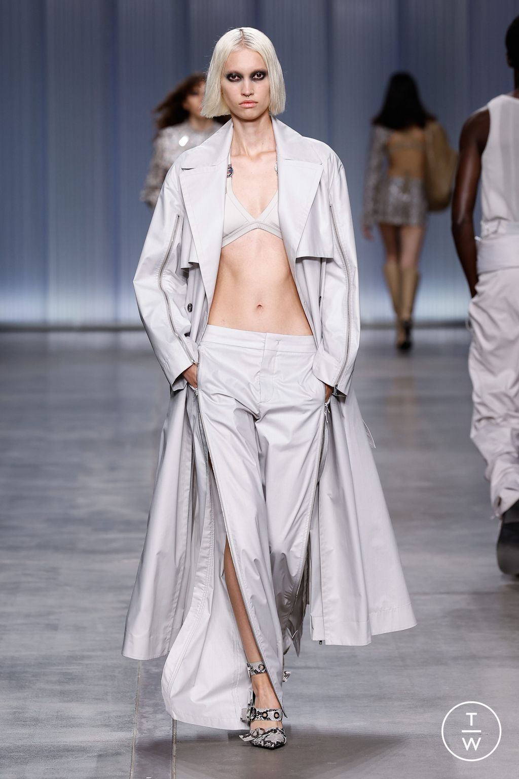 Fashion Week Milan Spring/Summer 2024 look 29 from the Iceberg collection womenswear