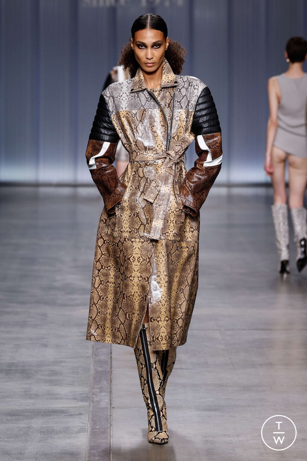 Fashion Week Milan Spring/Summer 2024 look 34 from the Iceberg collection womenswear