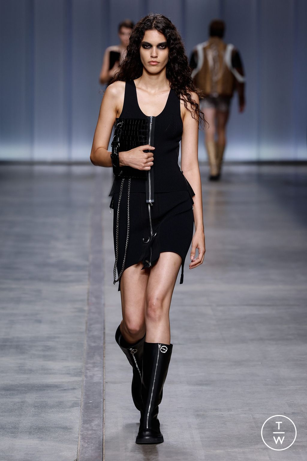 Fashion Week Milan Spring/Summer 2024 look 37 from the Iceberg collection womenswear