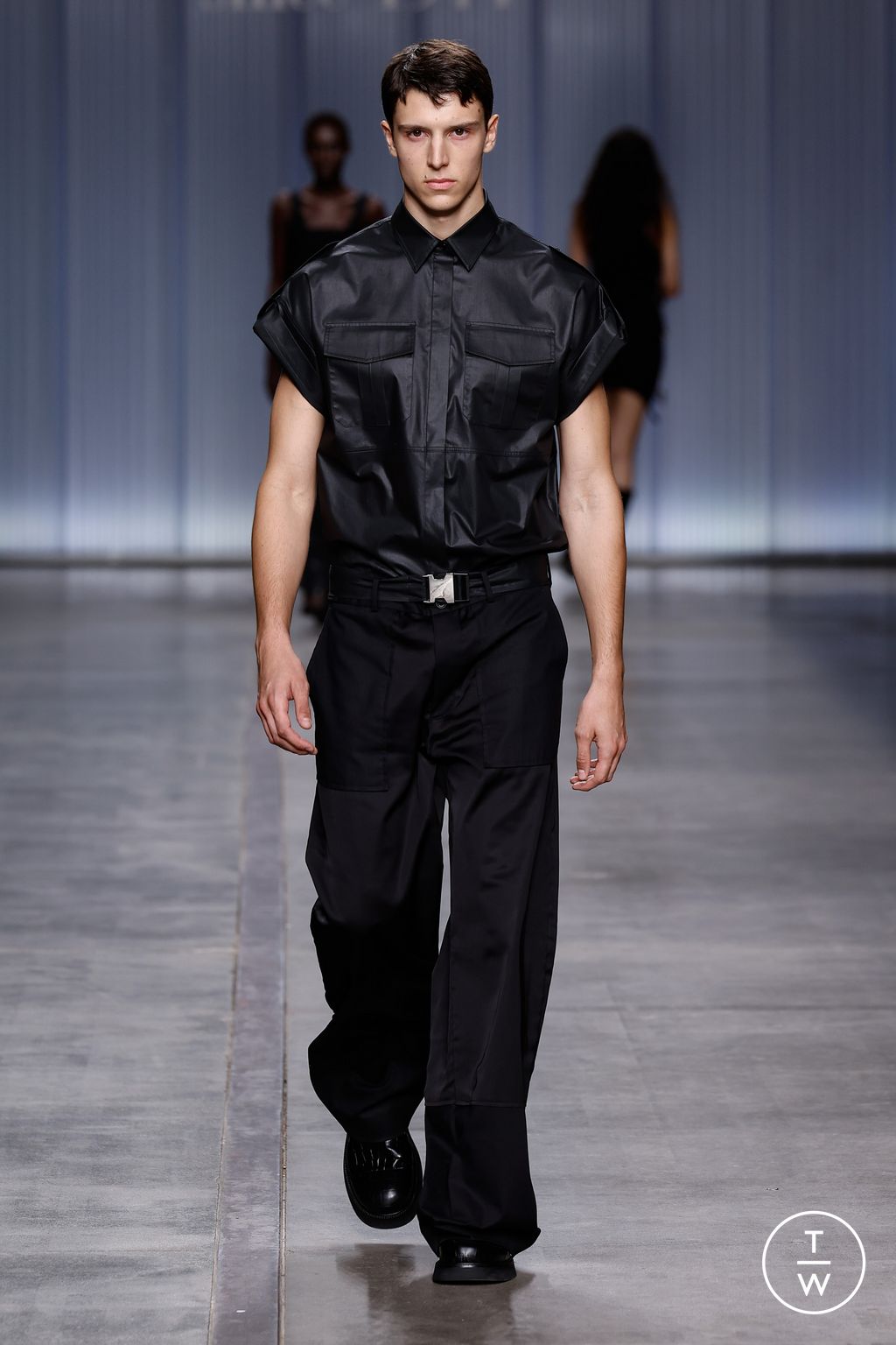 Fashion Week Milan Spring/Summer 2024 look 39 from the Iceberg collection womenswear