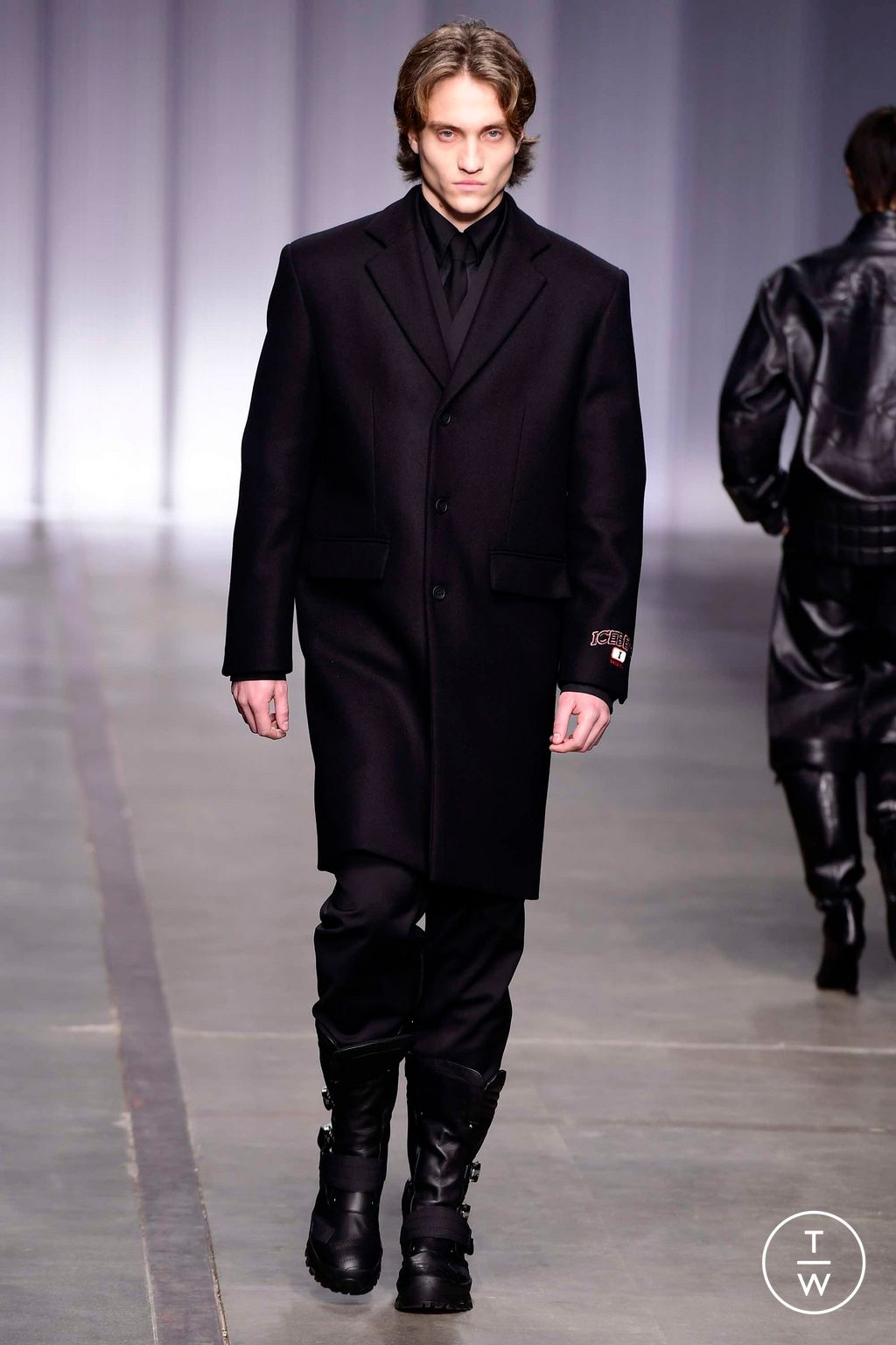 Fashion Week Milan Fall/Winter 2023 look 2 from the Iceberg collection 女装