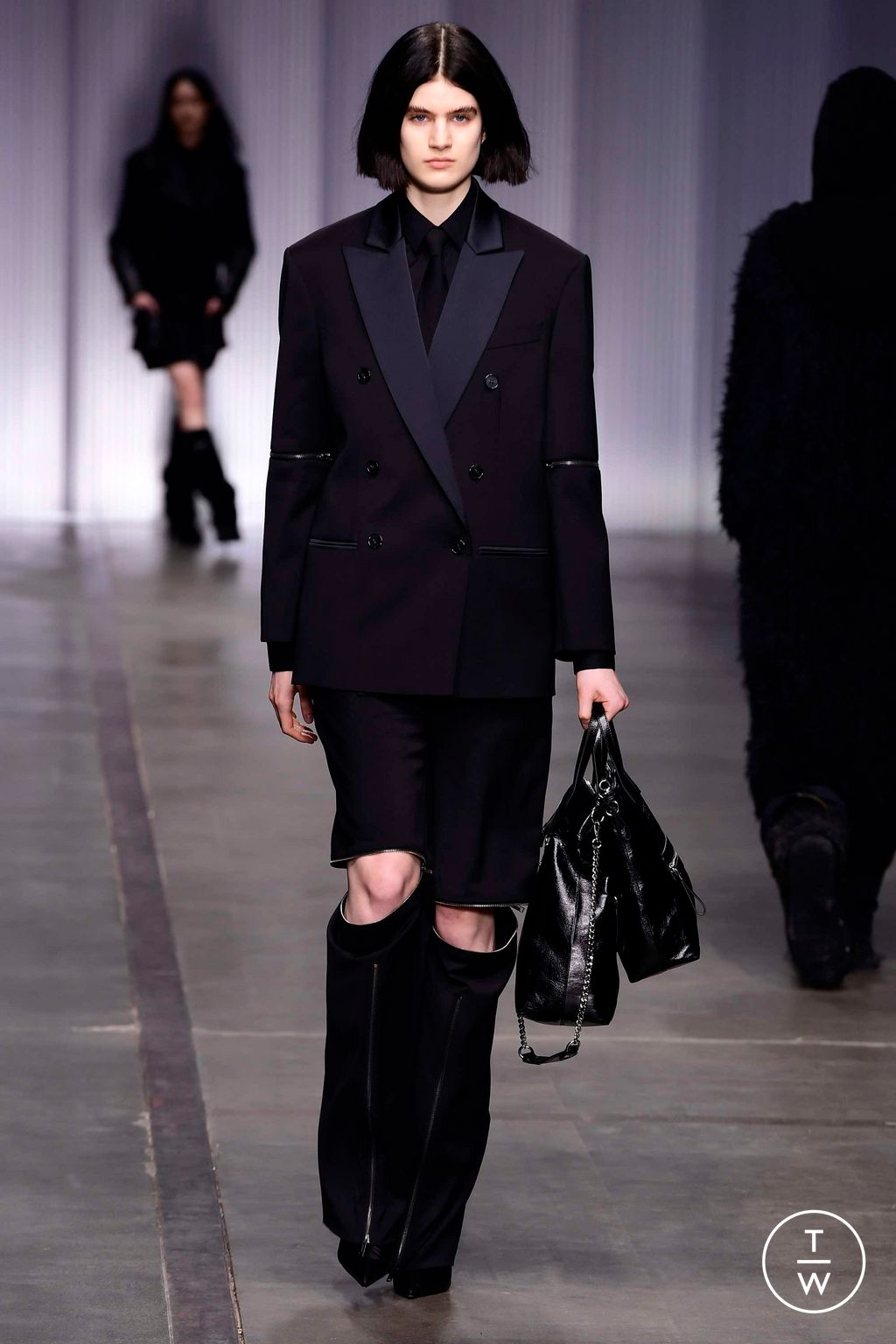 Fashion Week Milan Fall/Winter 2023 look 11 from the Iceberg collection womenswear