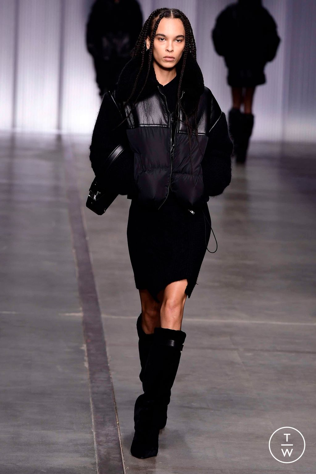 Fashion Week Milan Fall/Winter 2023 look 15 de la collection Iceberg womenswear