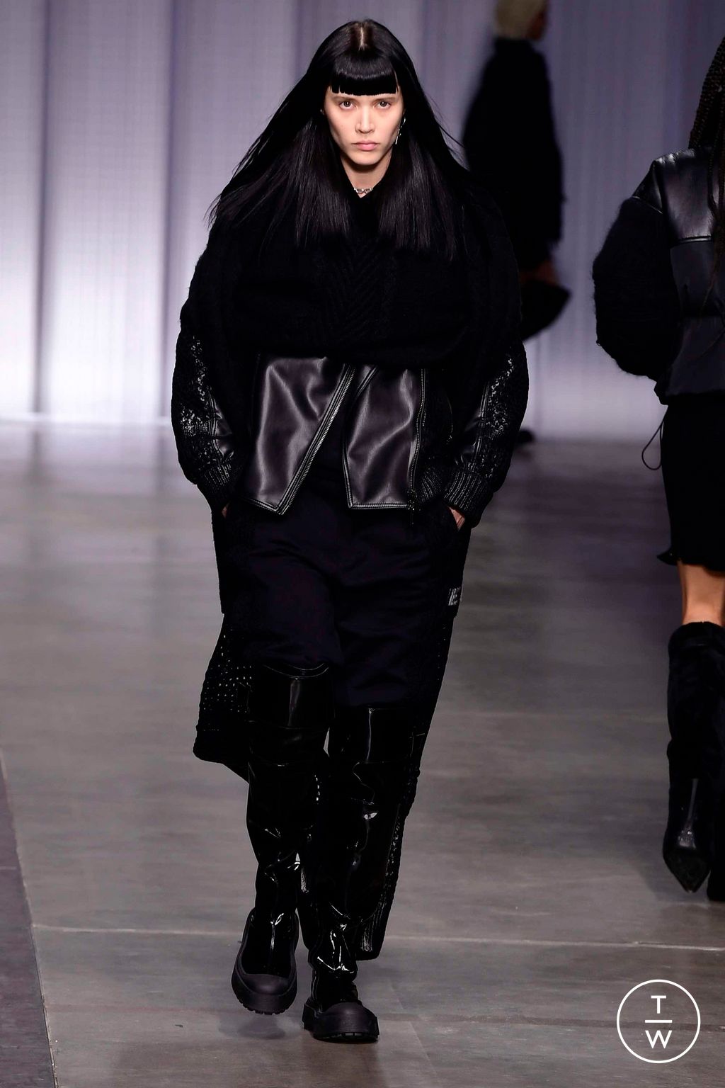 Fashion Week Milan Fall/Winter 2023 look 16 from the Iceberg collection womenswear