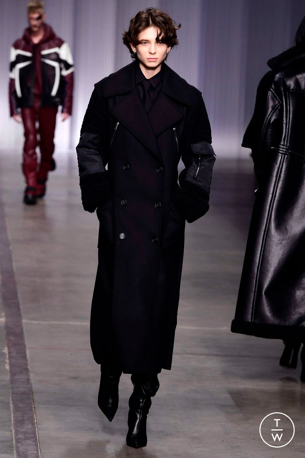 Fashion Week Milan Fall/Winter 2023 look 19 from the Iceberg collection womenswear