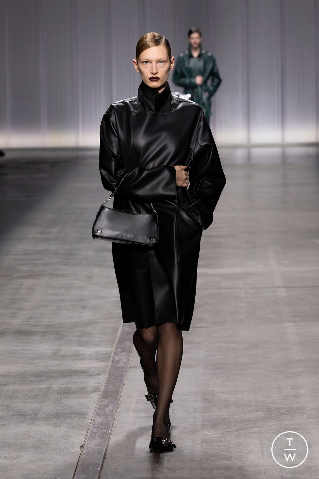 Fashion Week Milan Fall/Winter 2024 look 1 from the Iceberg collection womenswear
