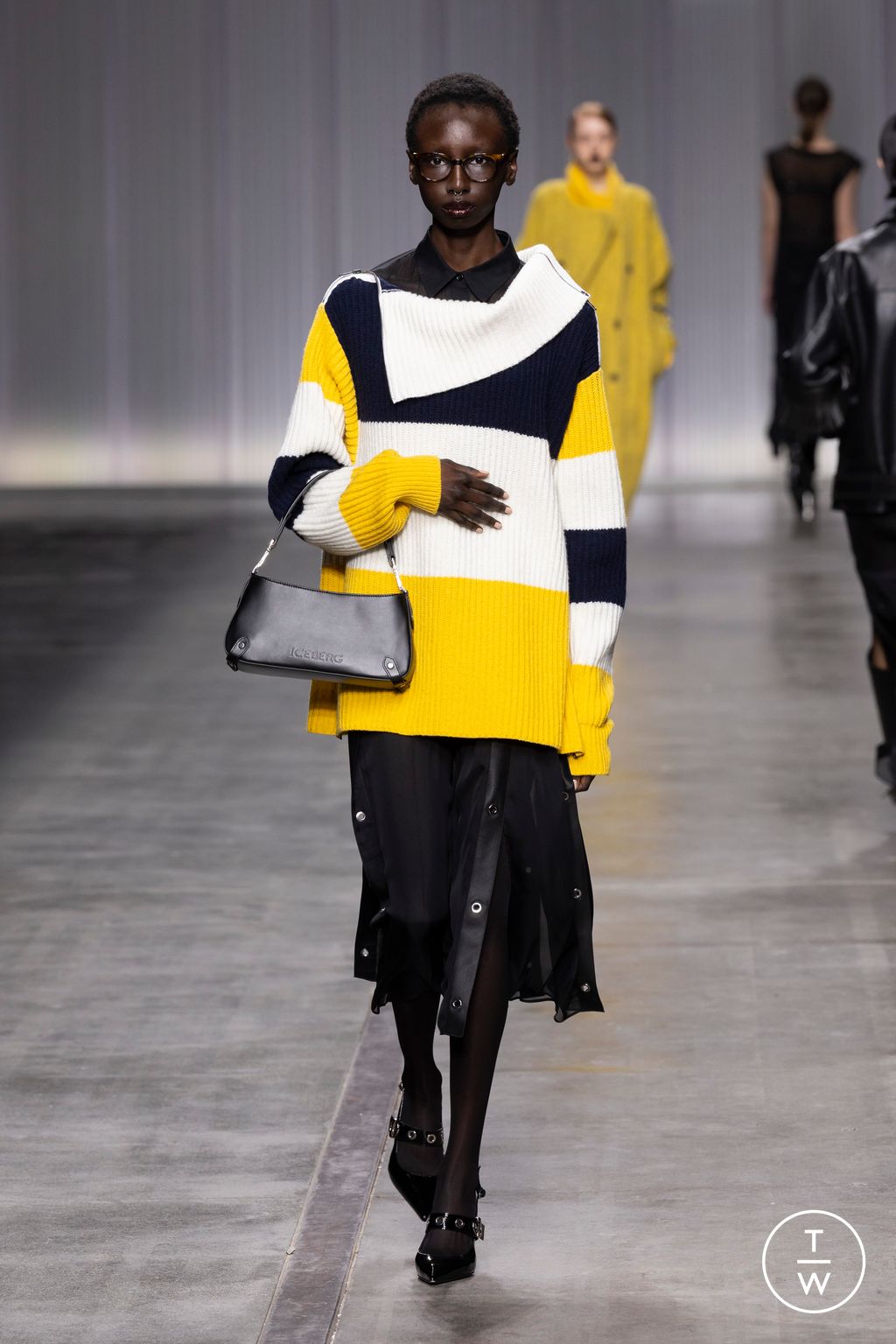 Fashion Week Milan Fall/Winter 2024 look 35 from the Iceberg collection 女装