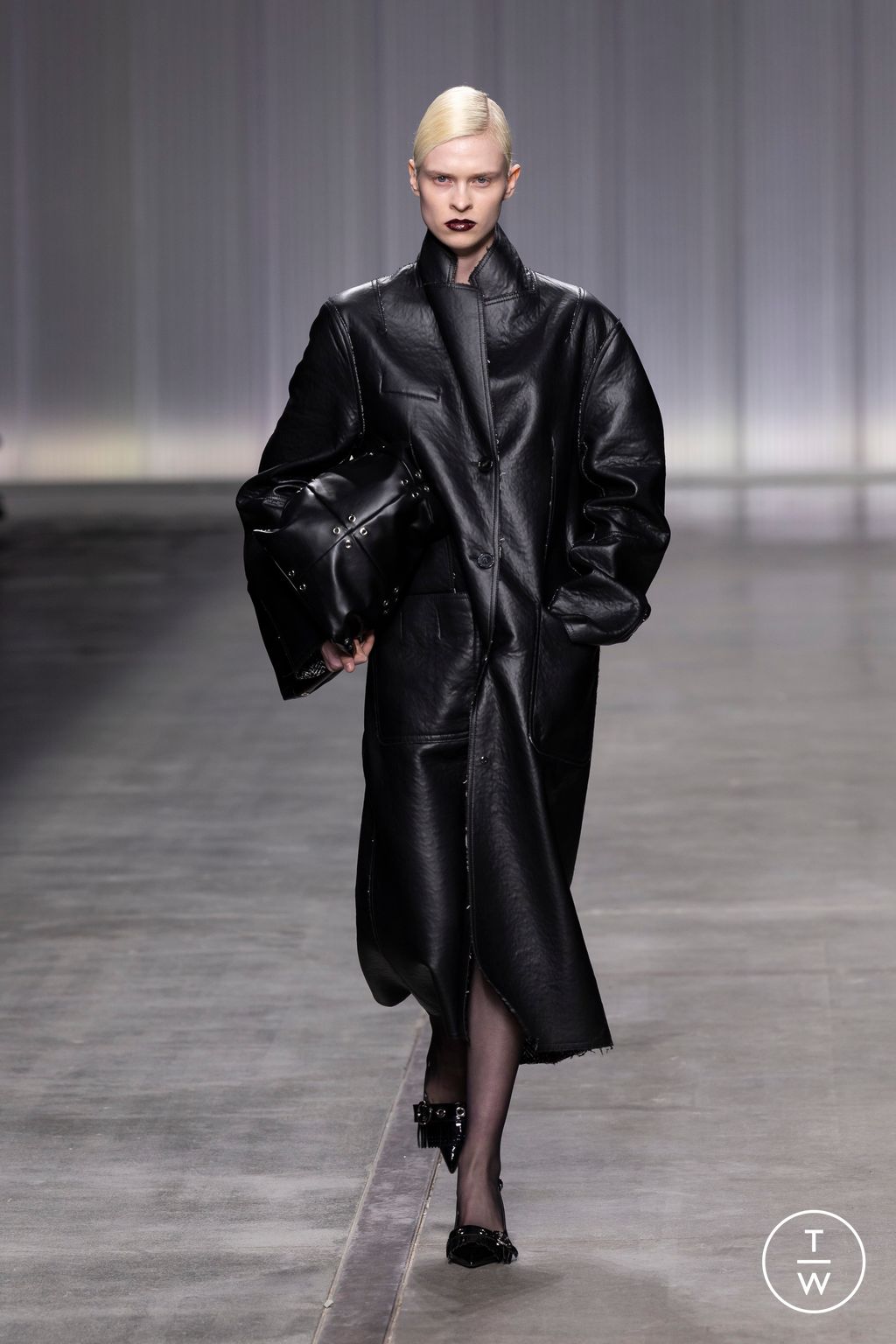 Fashion Week Milan Fall/Winter 2024 look 40 from the Iceberg collection womenswear