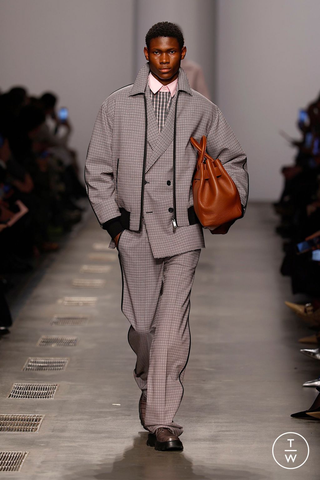 Fashion Week Milan Fall/Winter 2025 look 10 from the Iceberg collection womenswear