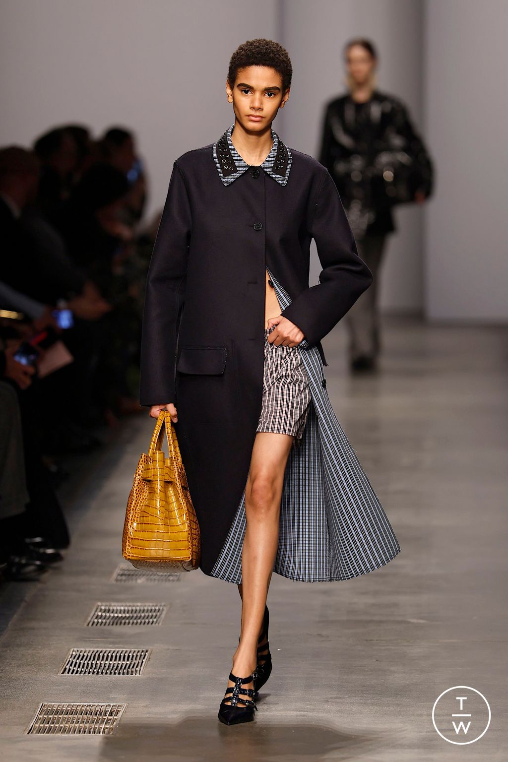 Fashion Week Milan Fall/Winter 2025 look 22 from the Iceberg collection womenswear