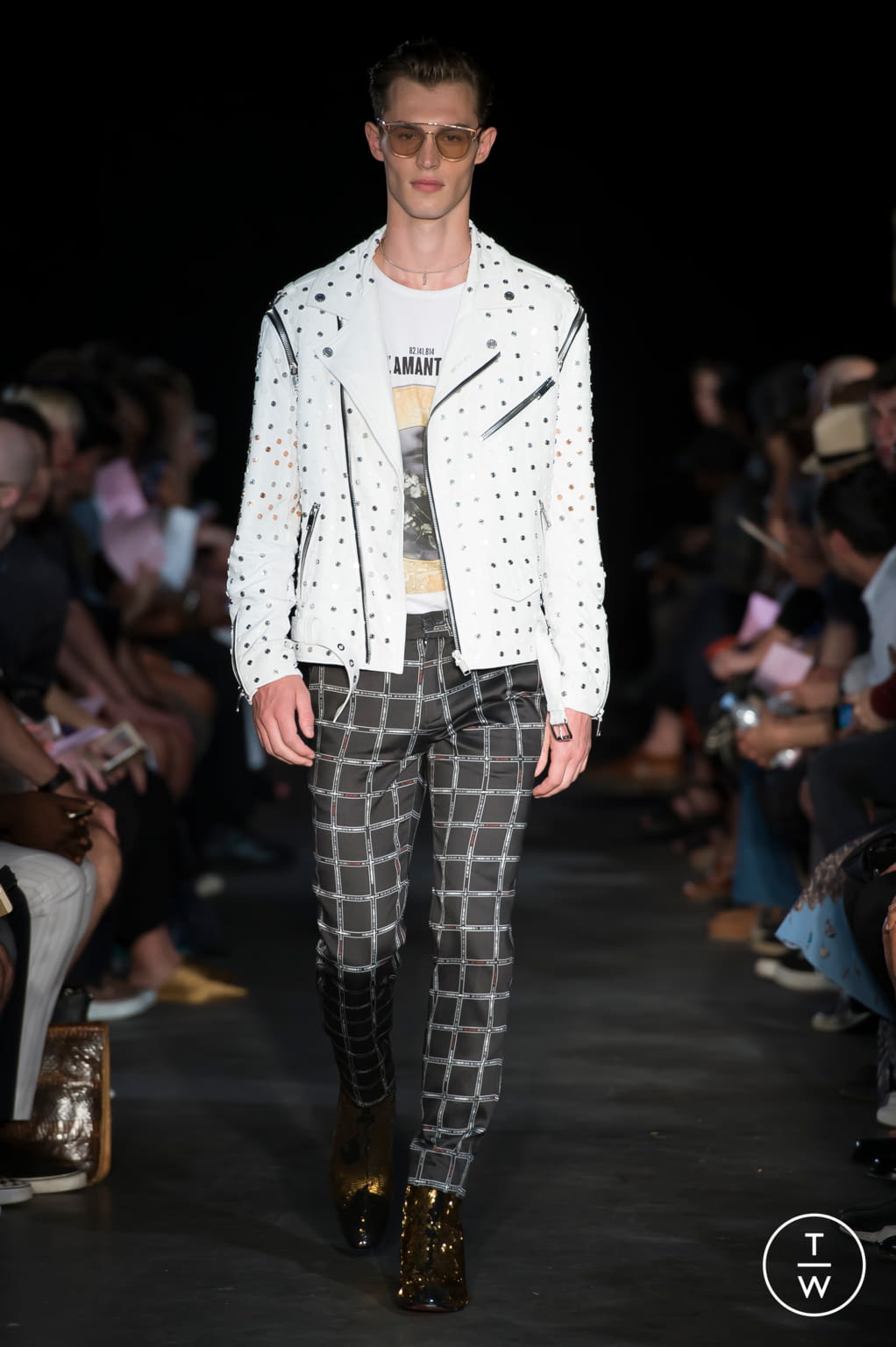Fashion Week Paris Spring/Summer 2018 look 10 from the Icosae collection menswear