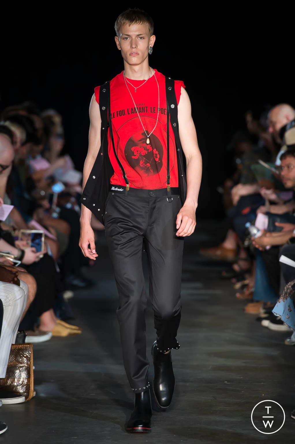 Fashion Week Paris Spring/Summer 2018 look 21 from the Icosae collection menswear