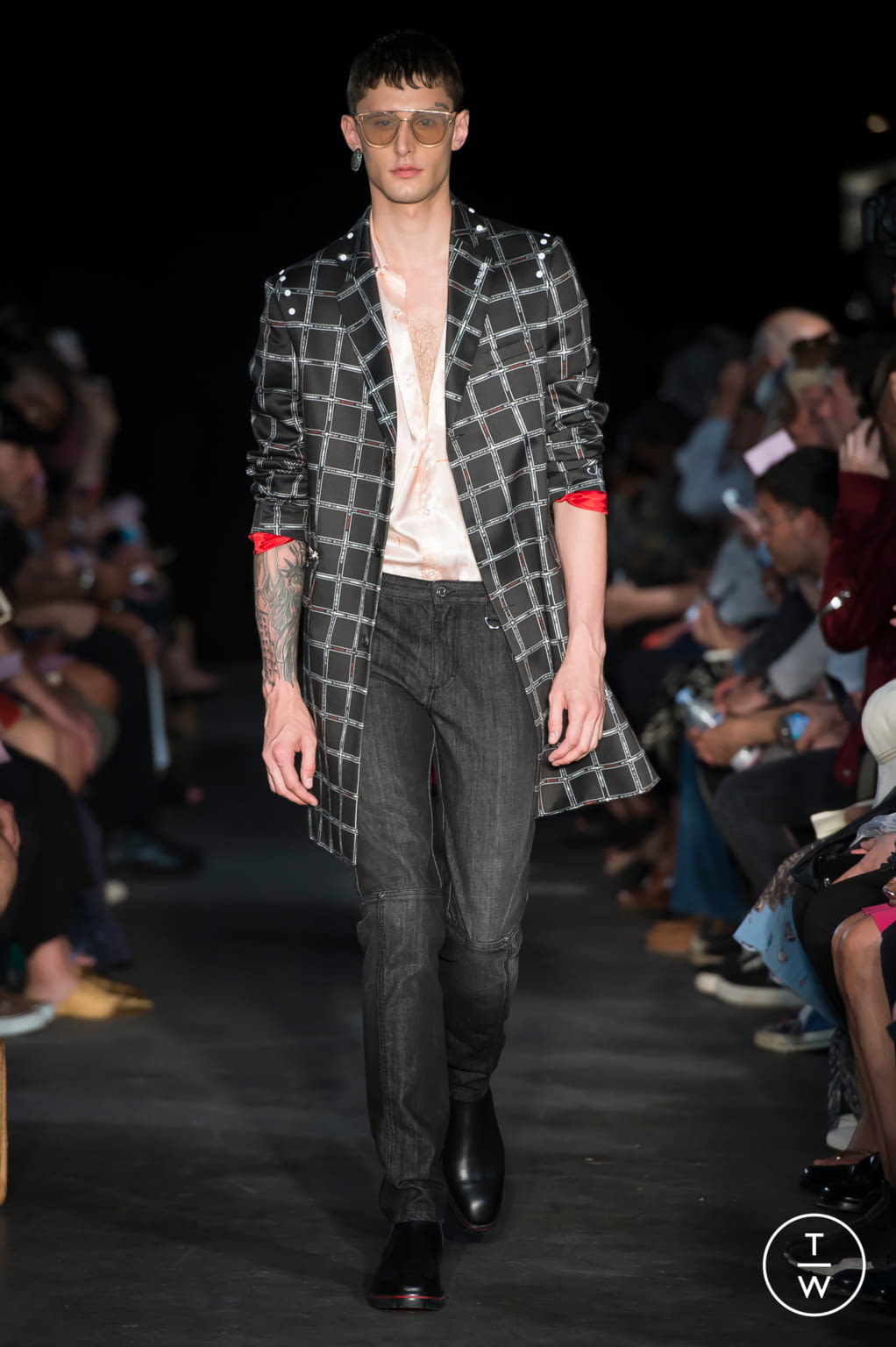 Fashion Week Paris Spring/Summer 2018 look 3 from the Icosae collection menswear