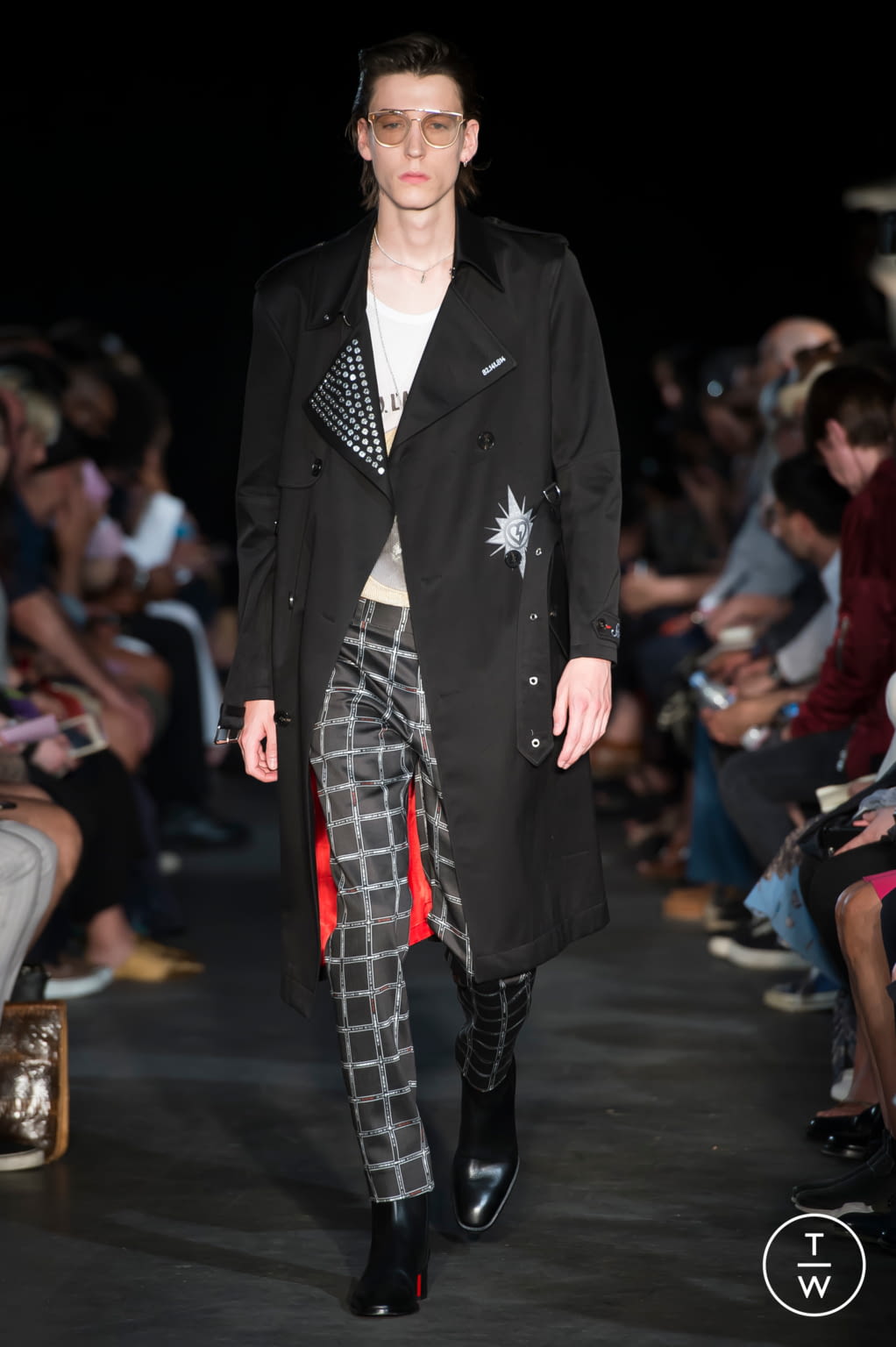 Fashion Week Paris Spring/Summer 2018 look 4 from the Icosae collection menswear