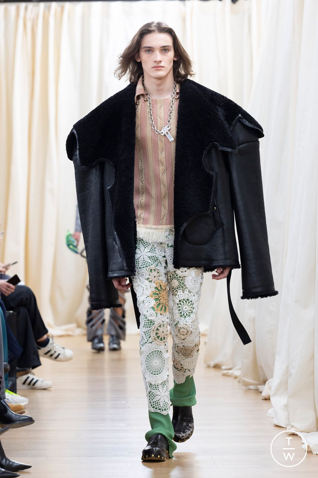 Fashion Week Paris Fall/Winter 2023 look 21 from the IFM PARIS collection womenswear