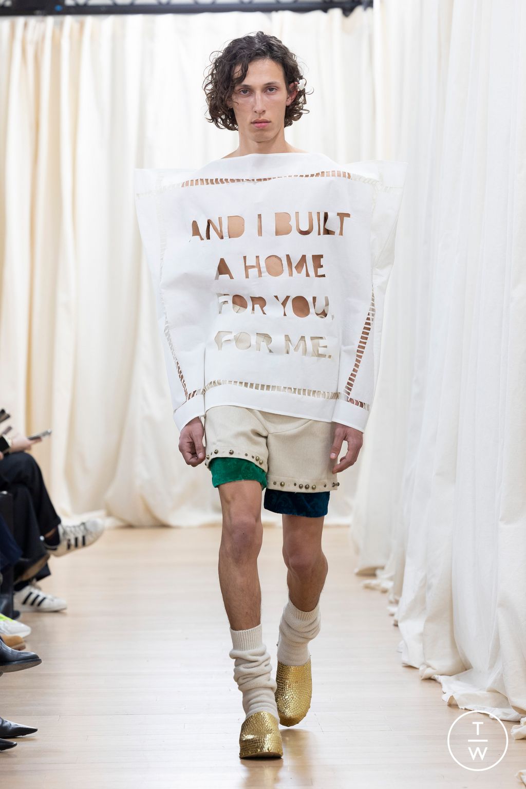 Fashion Week Paris Fall/Winter 2023 look 25 from the IFM PARIS collection womenswear