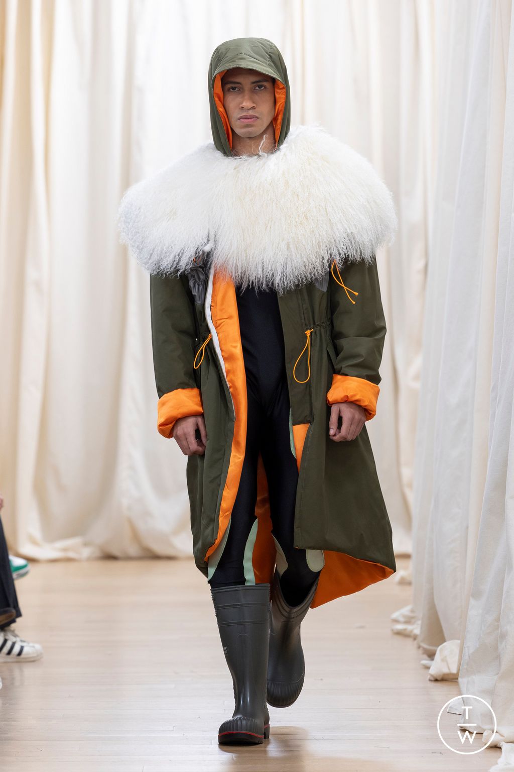 Fashion Week Paris Fall/Winter 2023 look 86 from the IFM PARIS collection womenswear