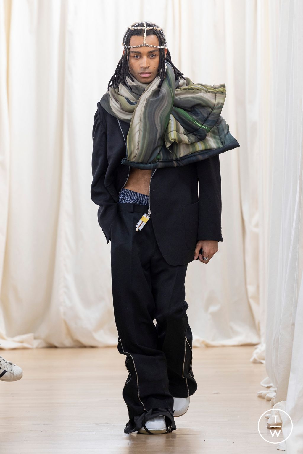 Fashion Week Paris Fall/Winter 2023 look 98 from the IFM PARIS collection womenswear