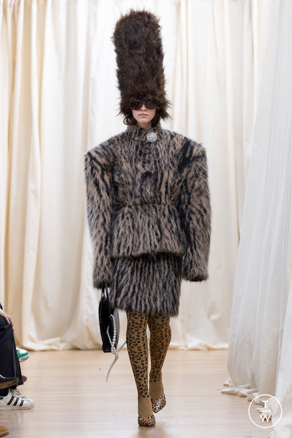 Fashion Week Paris Fall/Winter 2023 look 100 from the IFM PARIS collection womenswear