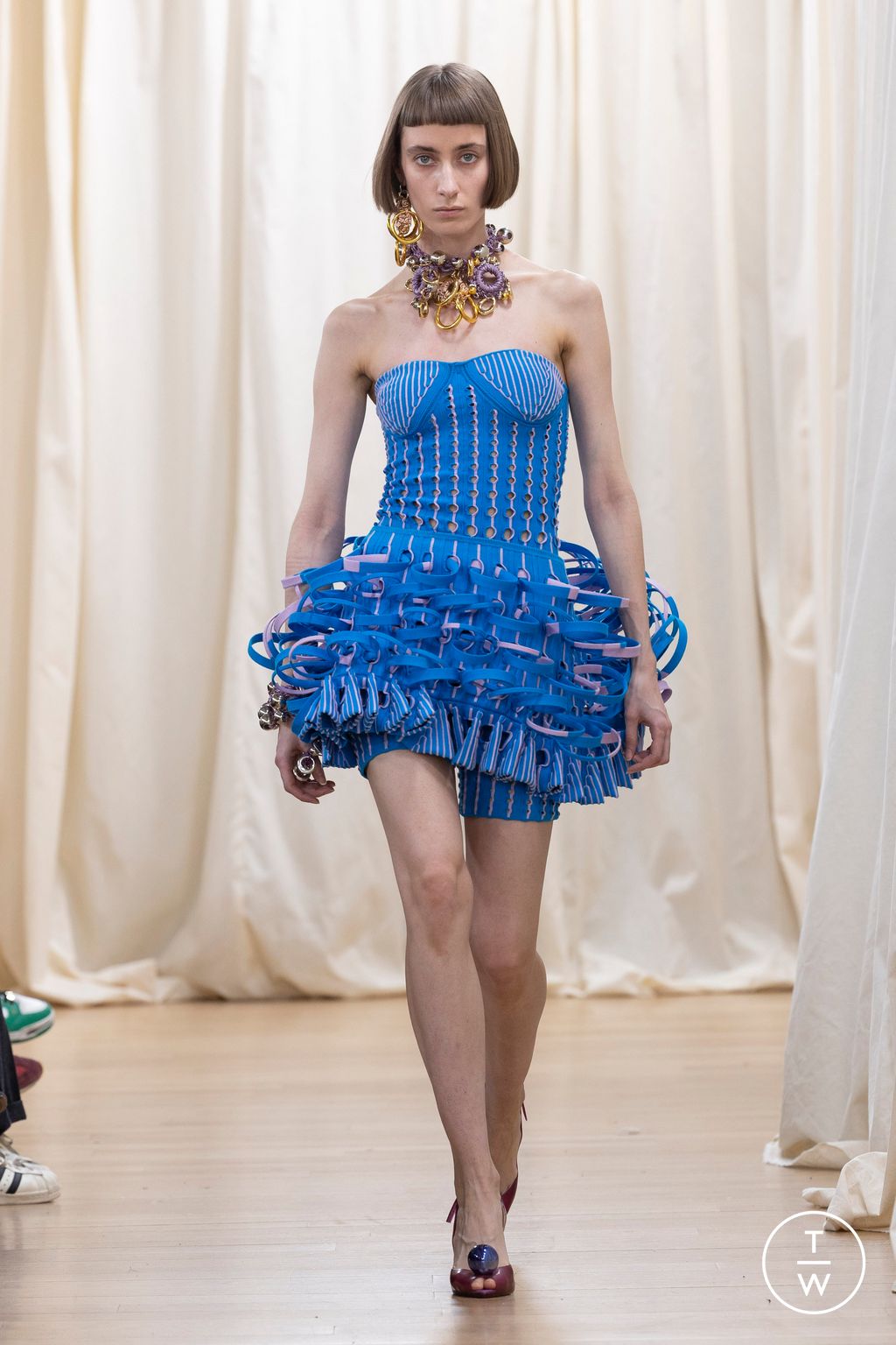 Fashion Week Paris Fall/Winter 2023 look 105 from the IFM PARIS collection womenswear