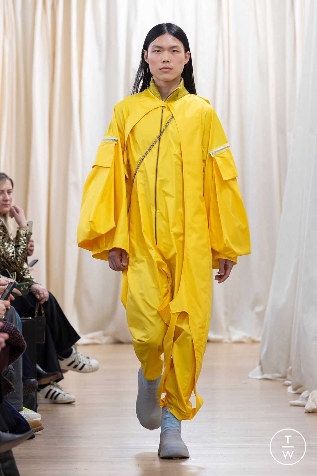 Fashion Week Paris Fall/Winter 2023 look 114 from the IFM PARIS collection womenswear