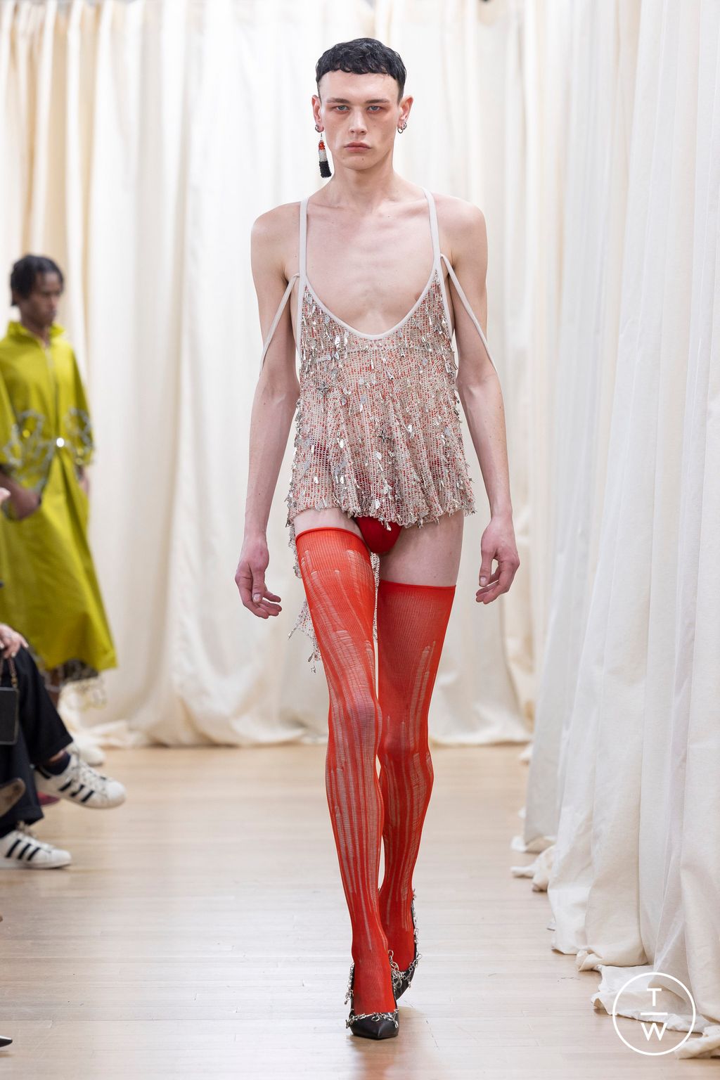 Fashion Week Paris Fall/Winter 2023 look 122 de la collection IFM PARIS womenswear