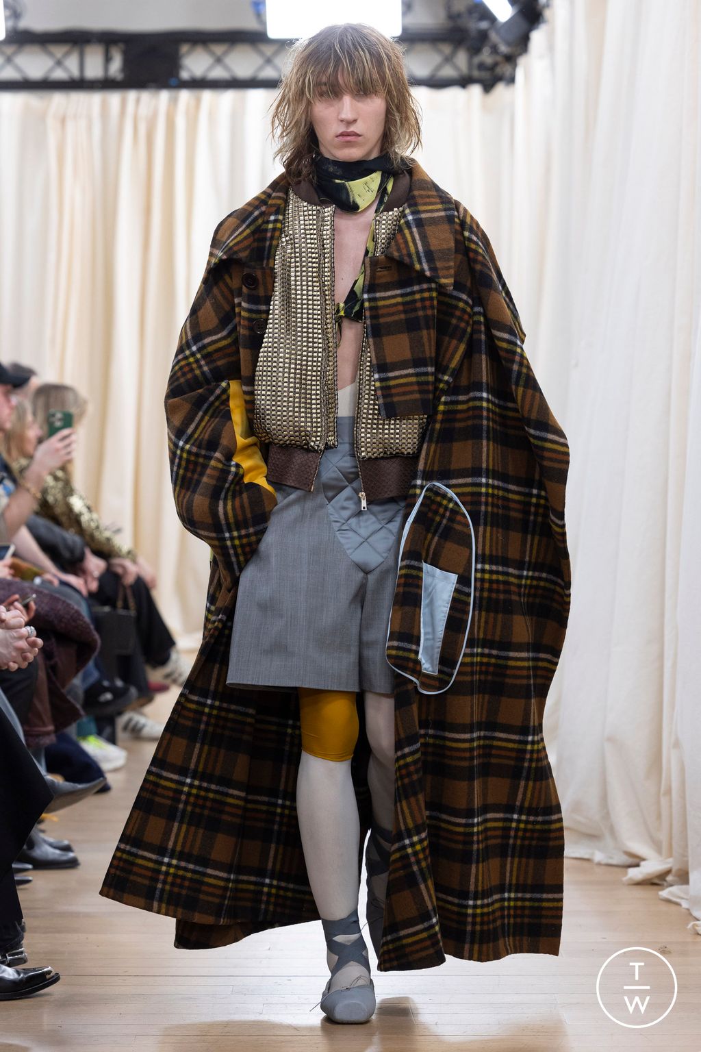 Fashion Week Paris Fall/Winter 2023 look 134 from the IFM PARIS collection womenswear
