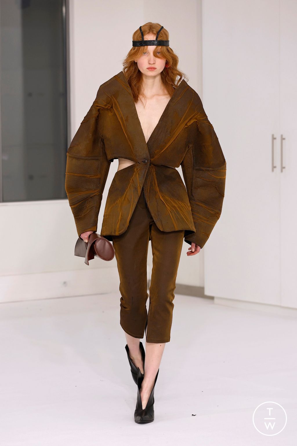 Fashion Week Paris Fall/Winter 2026 look 68 from the IFM PARIS collection womenswear