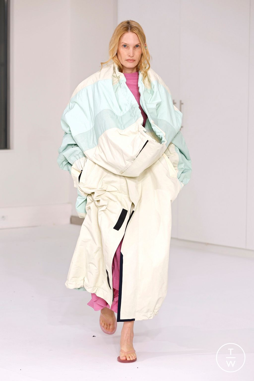 Fashion Week Paris Fall/Winter 2026 look 76 from the IFM PARIS collection womenswear