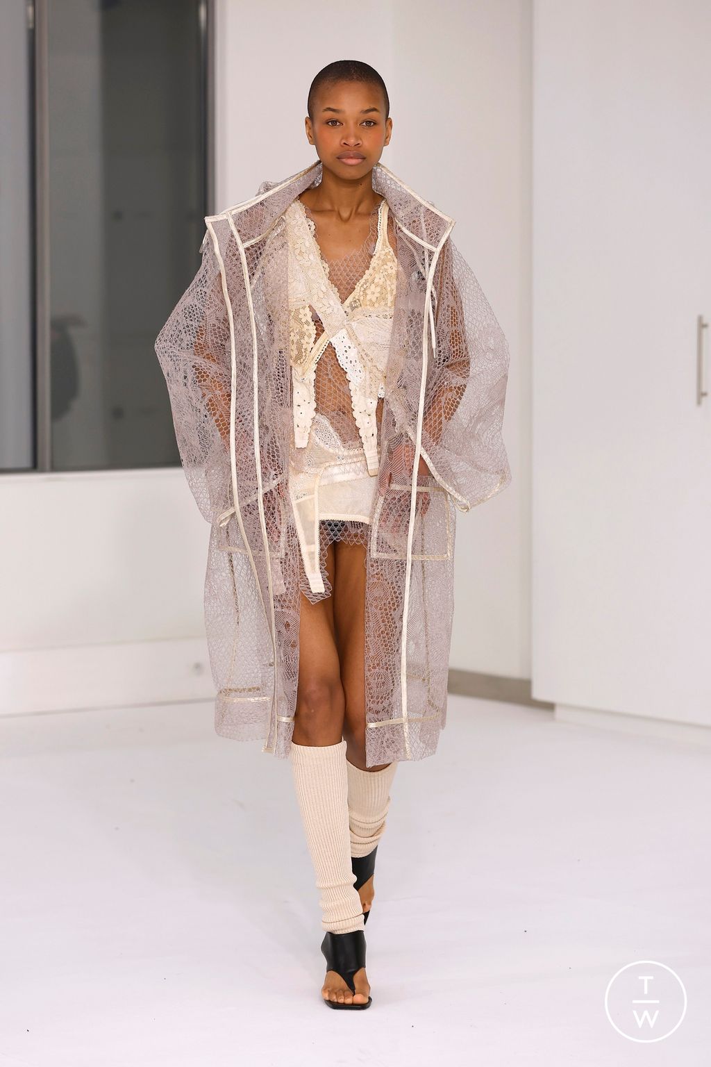 Fashion Week Paris Fall/Winter 2026 look 107 from the IFM PARIS collection womenswear