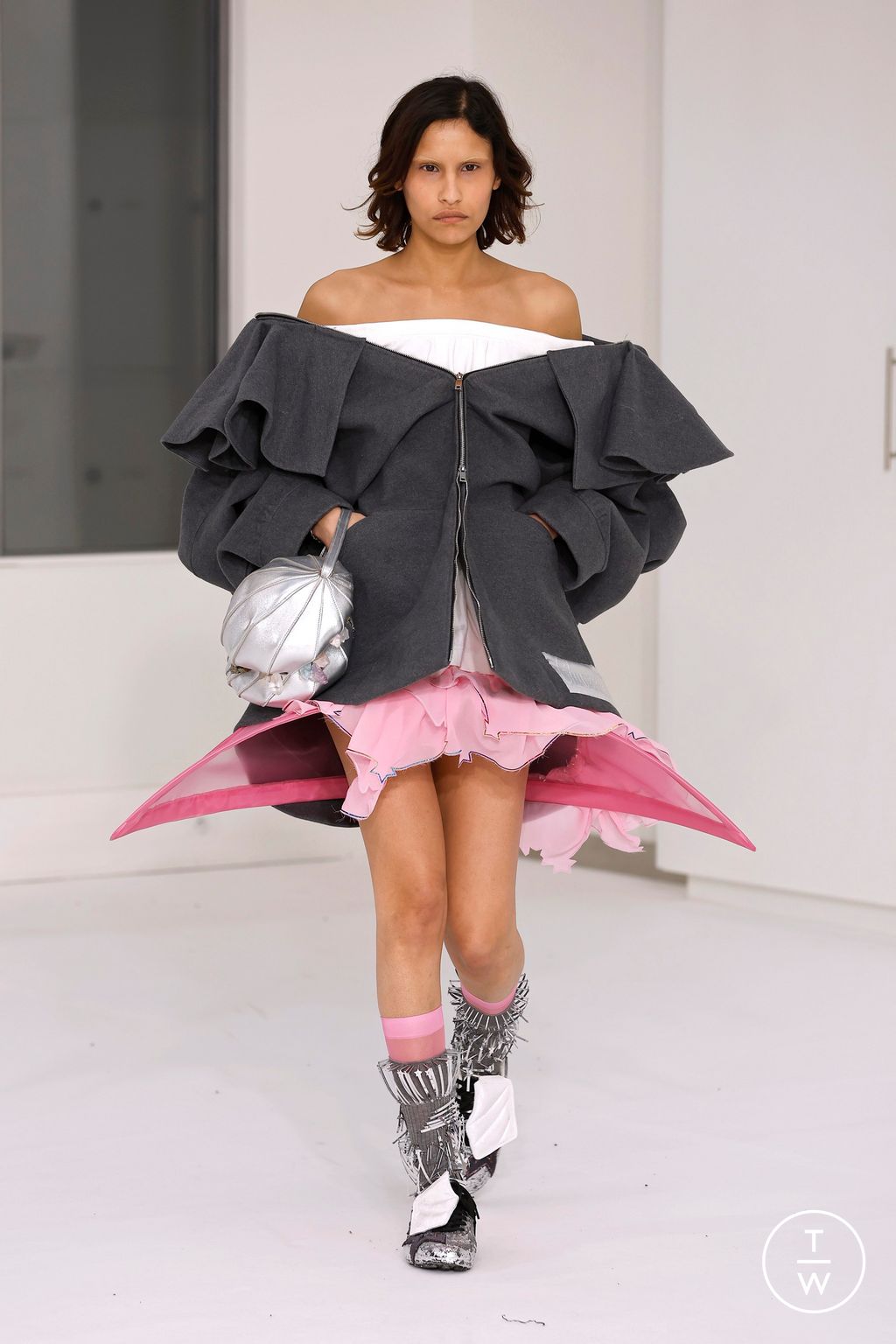 Fashion Week Paris Fall/Winter 2026 look 127 from the IFM PARIS collection womenswear