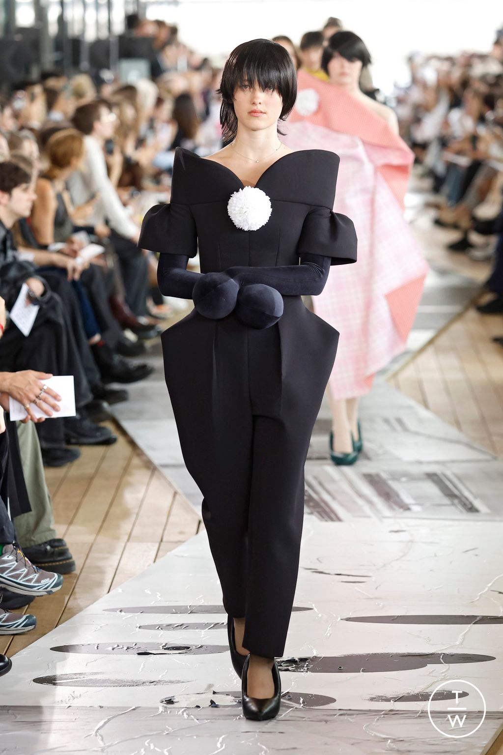 Fashion Week Paris Spring-Summer 2025 look 6 de la collection IFM PARIS menswear