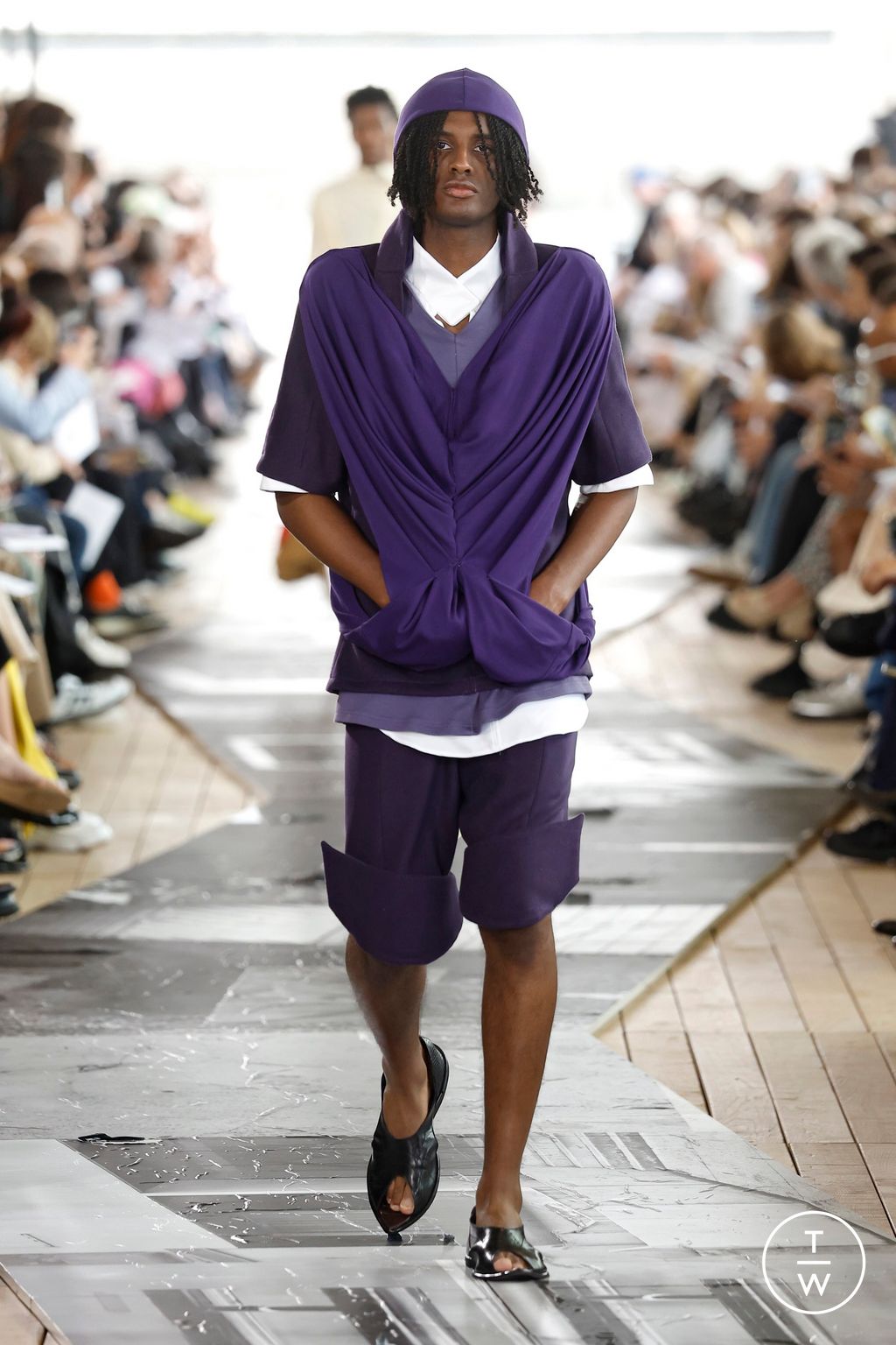 Fashion Week Paris Spring-Summer 2025 look 41 from the IFM PARIS collection menswear