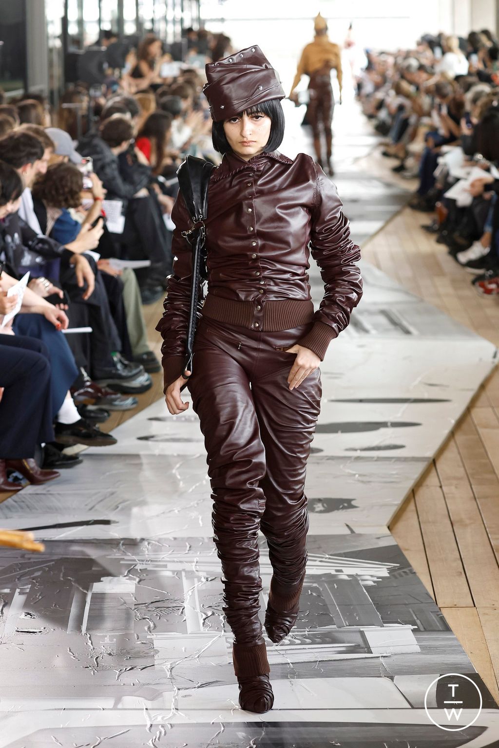 Fashion Week Paris Spring-Summer 2025 look 45 from the IFM PARIS collection 男装