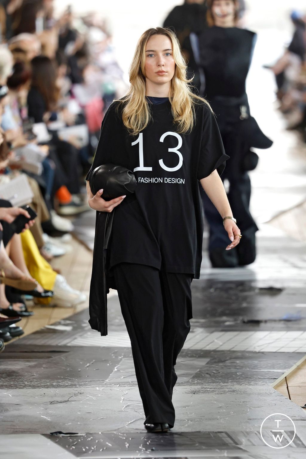 Fashion Week Paris Spring/Summer 2025 look 85 de la collection IFM PARIS menswear