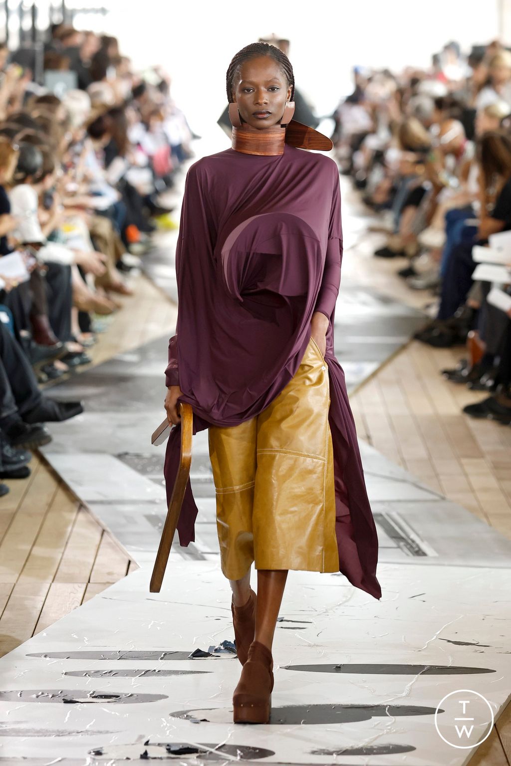Fashion Week Paris Spring-Summer 2025 look 101 de la collection IFM PARIS menswear