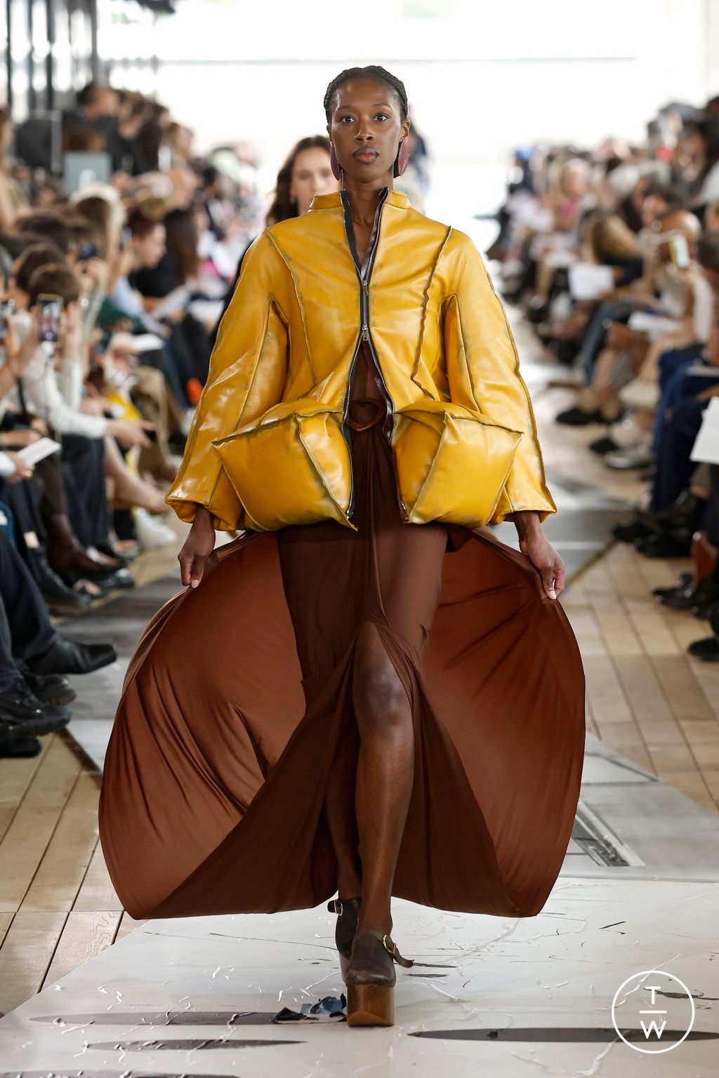 Fashion Week Paris Spring-Summer 2025 look 105 de la collection IFM PARIS menswear